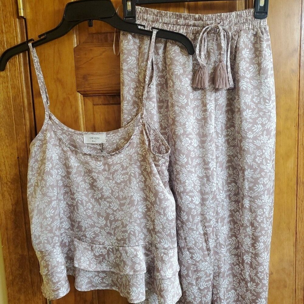On You Womens Rose Pajama Set‎ Ruffle Trim Tank Top & Pants Sleepwear Size S New